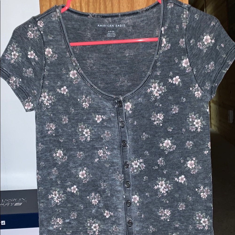 american eagle t shirt